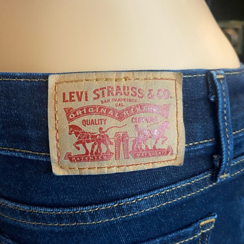 Levi’s super skinny jeans size 27